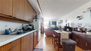 Photo #2: 202521536 Listing 