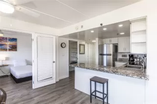 Photo #6: 202521542 Listing 