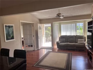 Photo #4: 202521558 Listing 