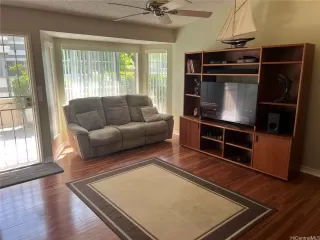 Photo #5: 202521558 Listing 