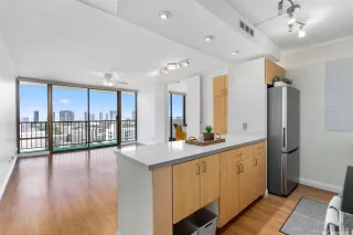 Photo #5: 202521561 Listing 