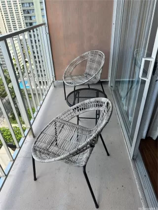 Photo #5: 202521566 Listing 