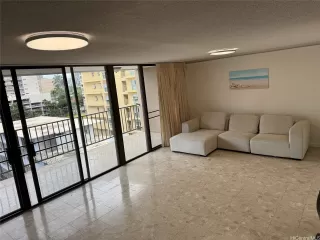 Photo #3: 202521594 Listing 