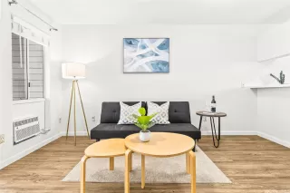 Photo #5: 202521596 Listing 