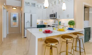 Photo #2: 202521608 Listing 