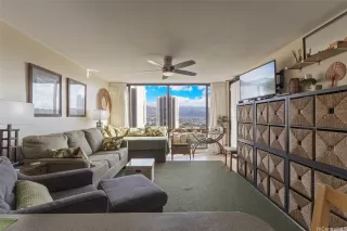 Photo #3: 202521747 Listing 