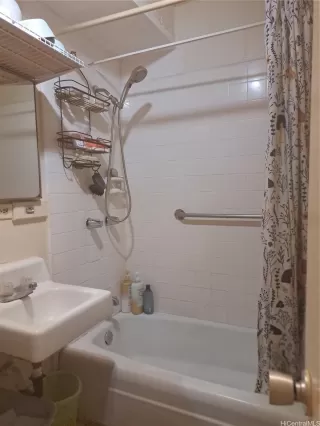 Photo #4: 202521789 Listing 