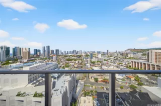 Photo #3: 202521806 Listing 