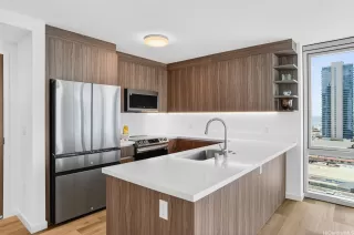 Photo #5: 202521806 Listing 