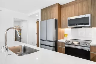 Photo #6: 202521806 Listing 