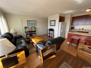 Photo #2: 202521847 Listing 