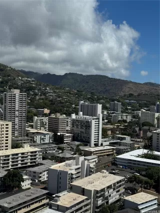 Photo #5: 202521902 Listing 