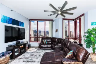 Photo #3: 202521903 Listing 