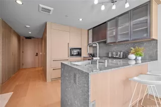 Photo #4: 202521918 Listing 