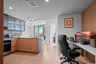 Photo #6: 202521918 Listing 