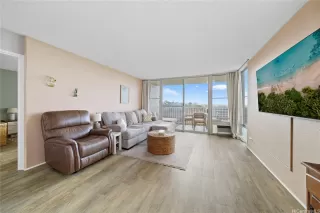 Photo #3: 202521924 Listing 