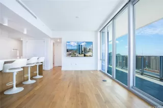 Photo #5: 202521926 Listing 