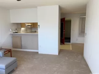 Photo #3: 202521934 Listing