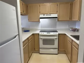 Photo #5: 202521934 Listing