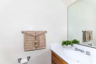 Photo #5: 202521937 Listing 