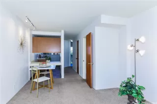 Photo #6: 202521937 Listing 