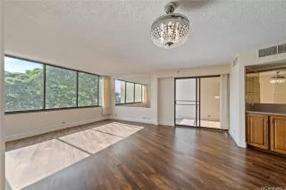 Photo #5: 202521939 Listing 