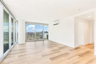 Photo #2: 202521964 Listing 