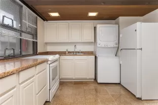 Photo #5: 202521986 Listing 