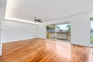 Photo #6: 202521996 Listing