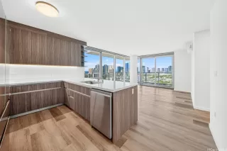 Photo #5: 202521997 Listing 