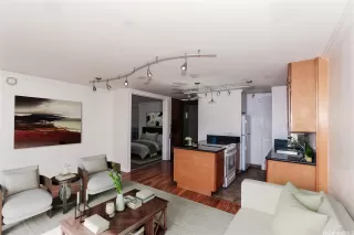 Photo #3: 202522006 Listing 