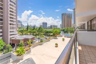 Photo #4: 202522009 Listing 