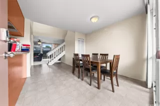 Photo #3: 202522017 Listing 