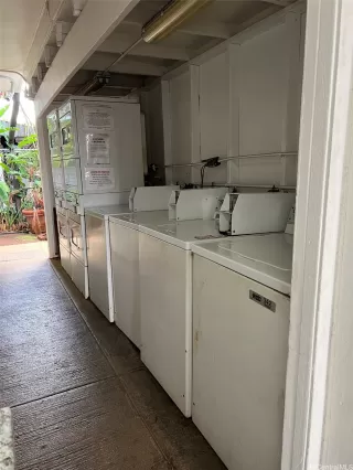 Photo #4: 202522062 Listing 