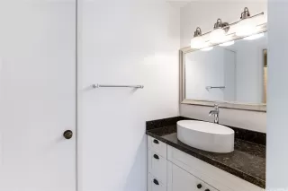 Photo #6: 202522078 Listing 