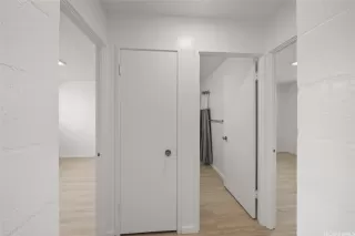 Photo #4: 202522084 Listing 