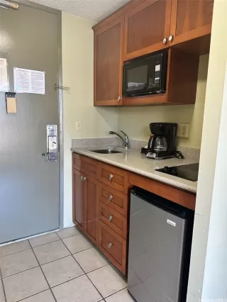 Photo #5: 202522101 Listing 