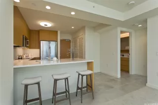 Photo #5: 202522109 Listing 