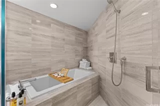 Photo #5: 202522110 Listing 