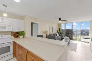 Photo #2: 202522114 Listing 