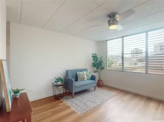 Photo #2: 202522155 Listing 