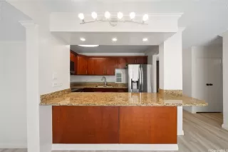 Photo #5: 202522158 Listing 