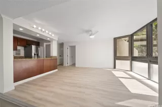 Photo #6: 202522158 Listing 