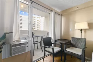 Photo #3: 202522178 Listing 