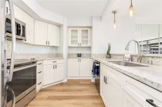 Photo #3: 202523197 Listing 