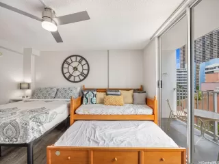 Photo #2: 202523204 Listing 