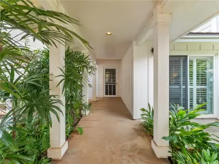 Photo #2: 202523217 Listing