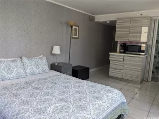 Photo #2: 202523219 Listing 