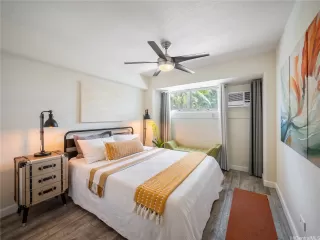 Photo #6: 202523229 Listing 