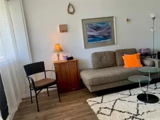 Photo #4: 202523232 Listing 